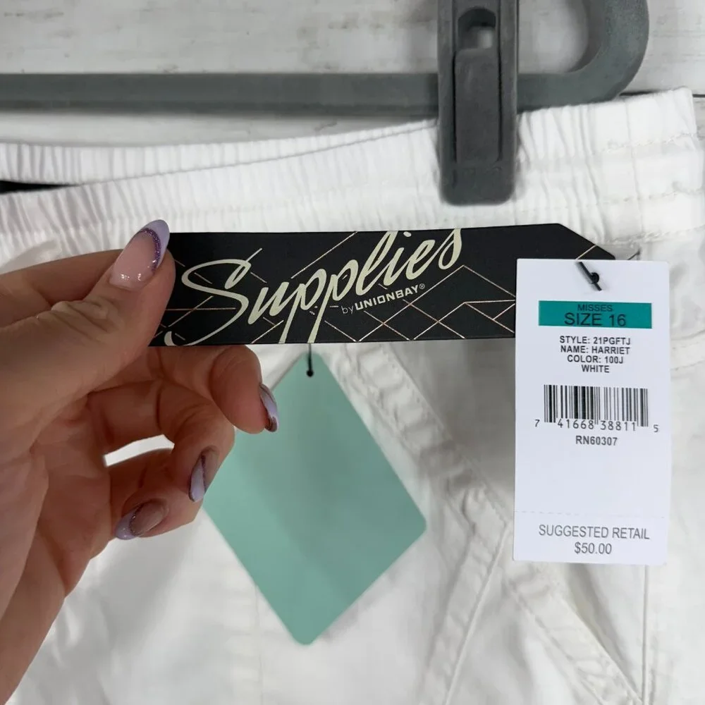 UNIONBAY White Drawstring Cargo Capris